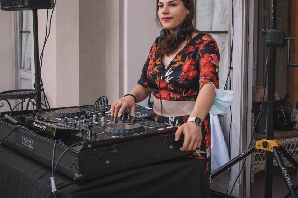 Anisa dj