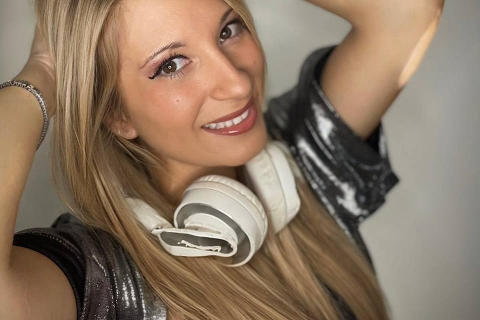 Veronika dj