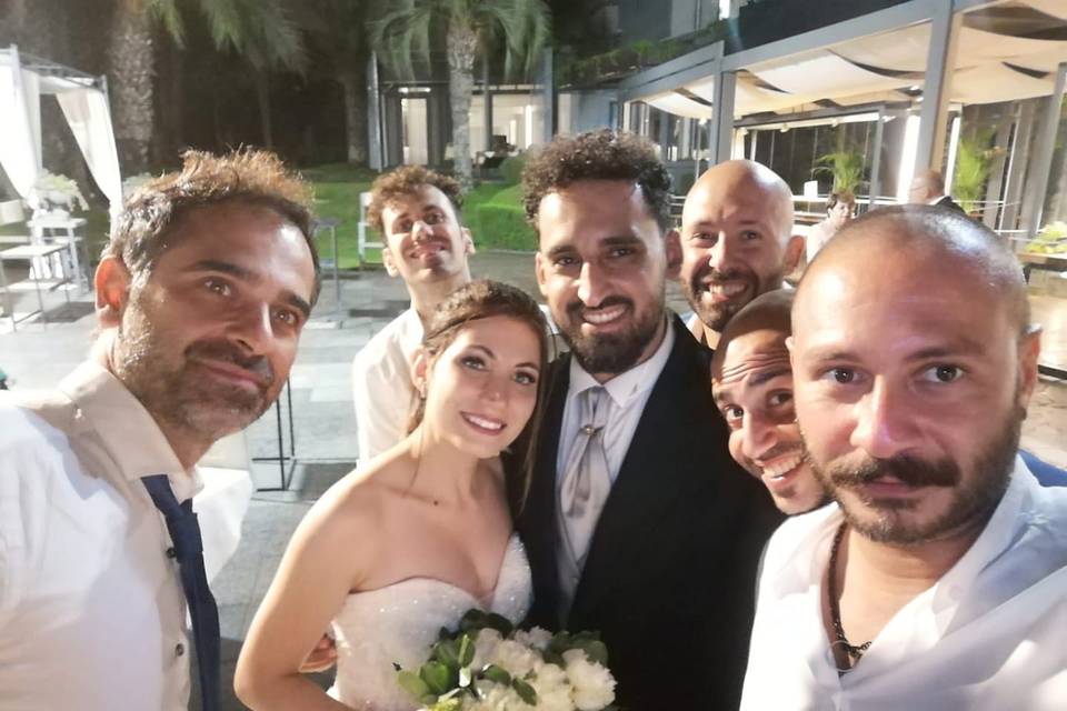 Selfie con gli sposi