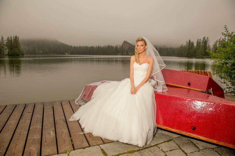 Sposa sul lago magico