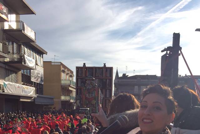 Silvia Pirani live