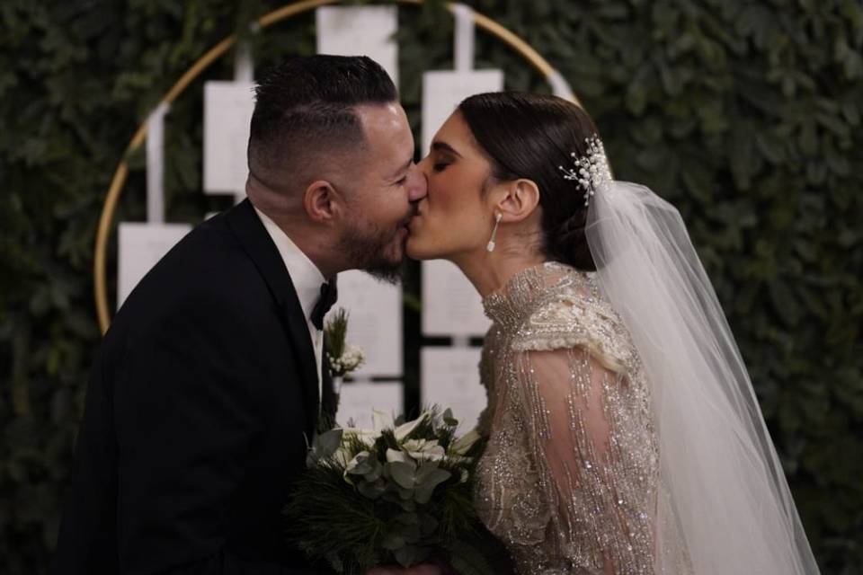 Kiss kiss