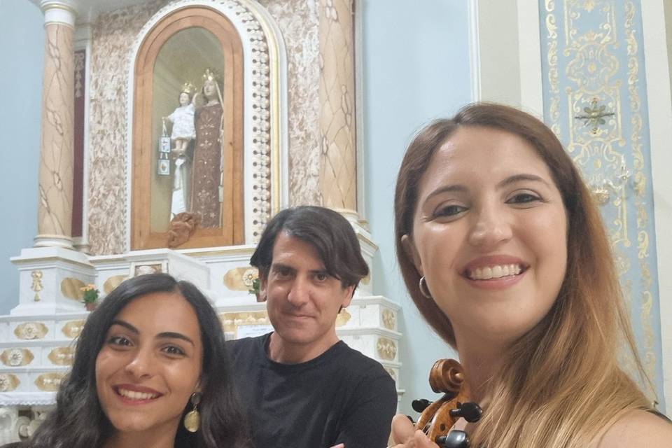 Trio: violino, voce e tastiera