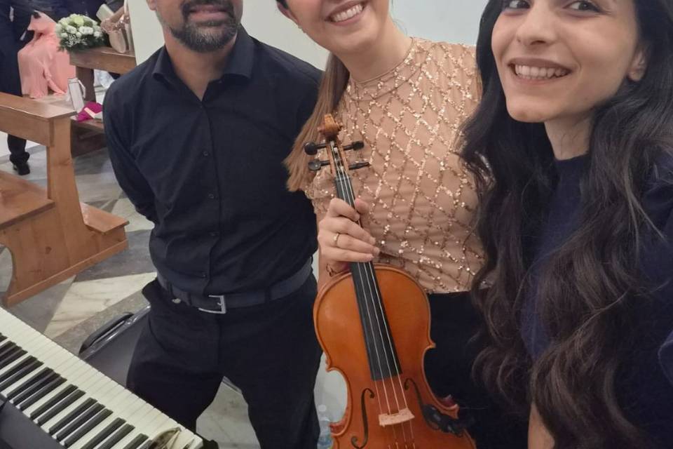 Violino, voce e tastiera