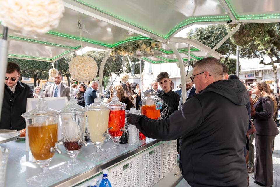 Servizio bar affollato