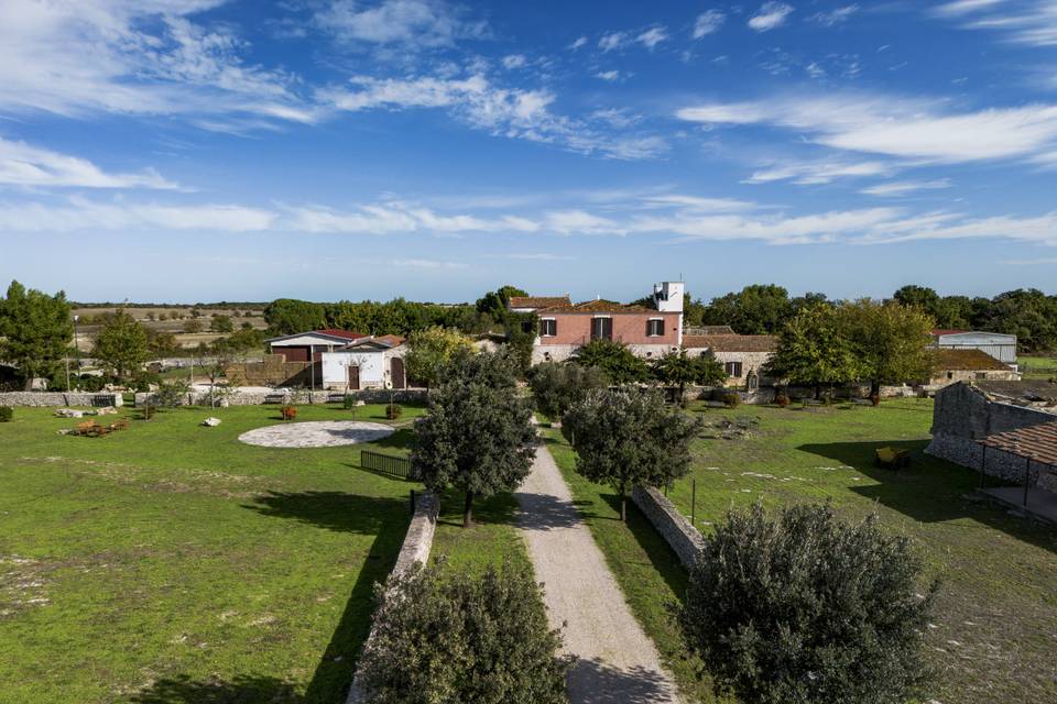 Viale e campi