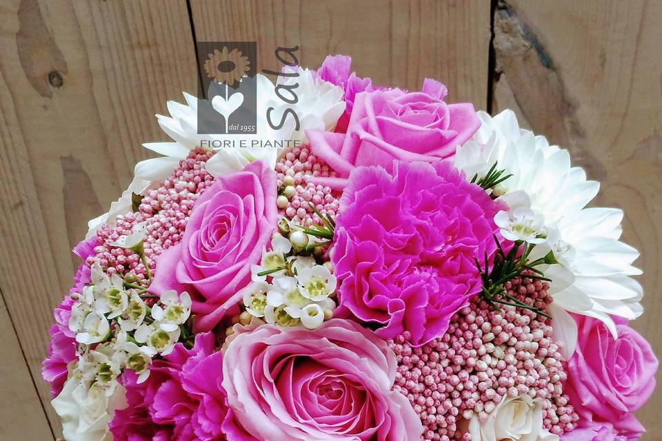 Bouquet bianco, rosa e fucsia