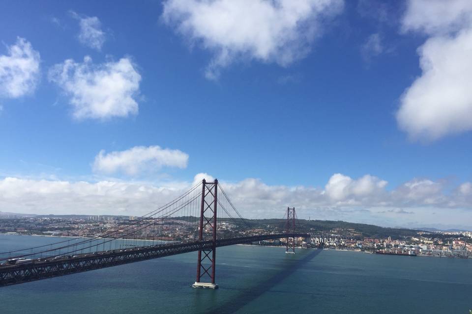 Lisboa ponte 25 de abril
