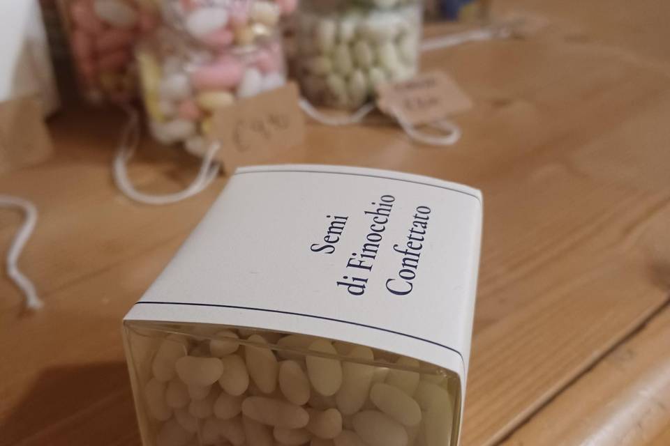 Semi di finocchio confettati