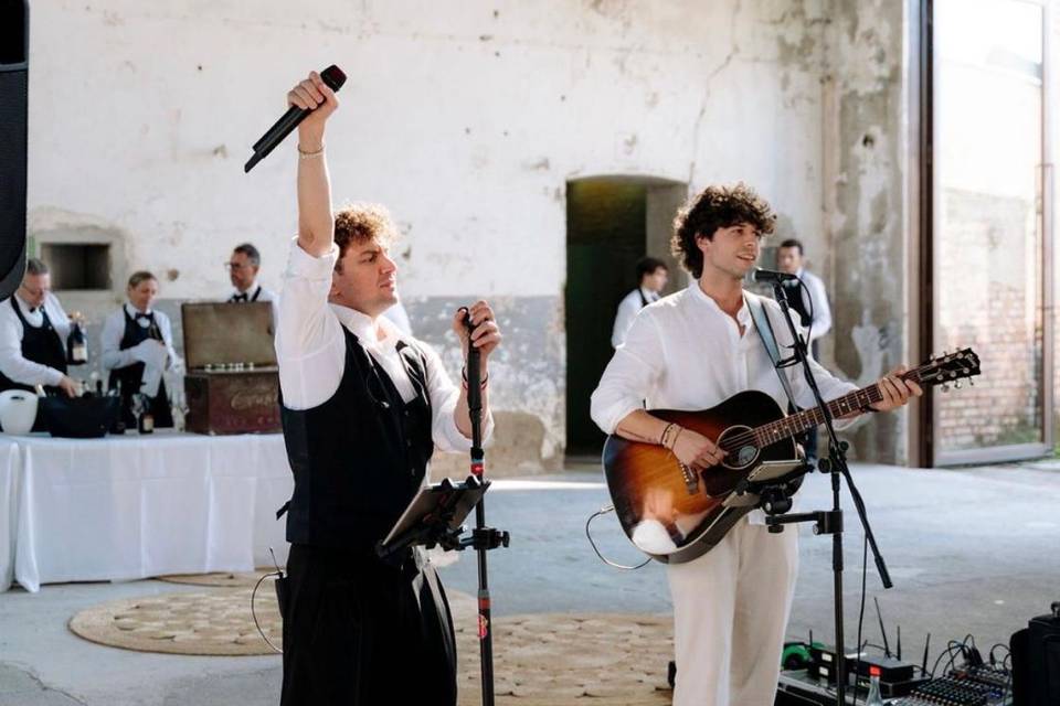 Wedding duo