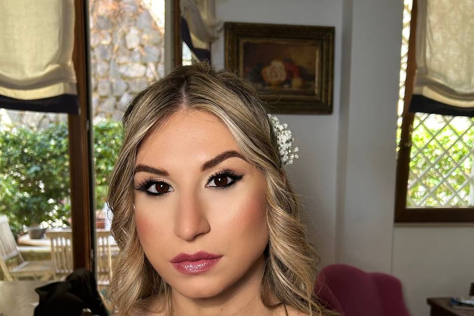 Bridal make-up