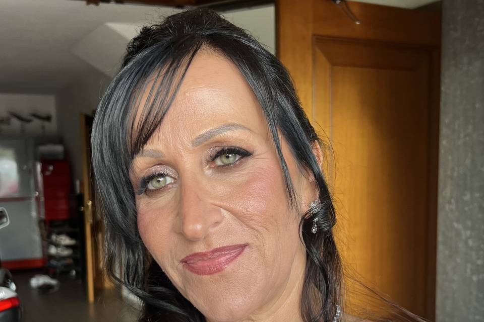 Bride make-up