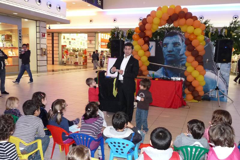 Spettacolo per bambini - Magia al centro commerciale