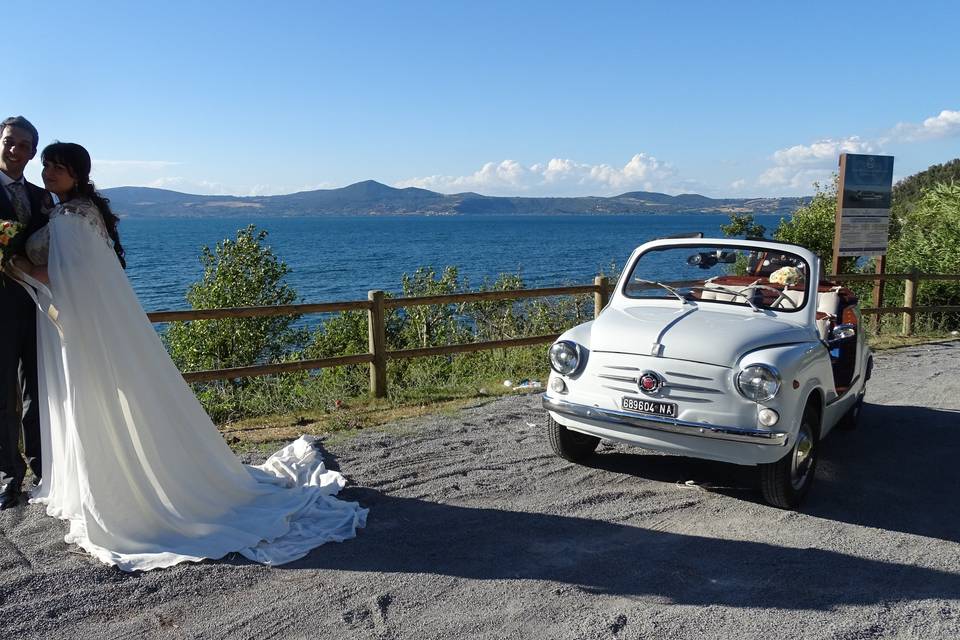 Wedding in Fiat 600 Capri