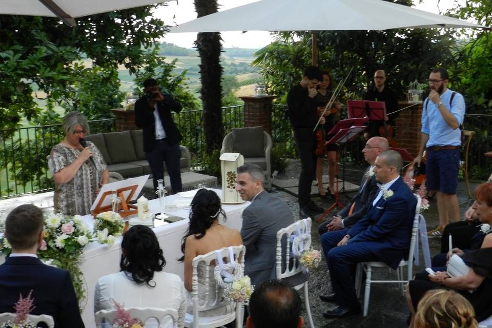 Celebrante Matrimonio Simbolico - Essenza Eventi