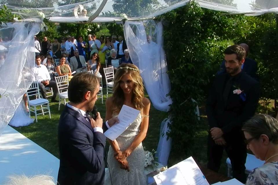 Celebrante Matrimonio Simbolico - Essenza Eventi