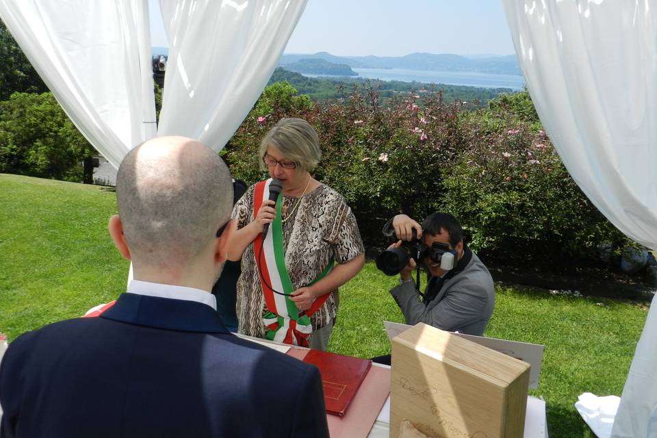 Celebrante Matrimonio Simbolico - Essenza Eventi