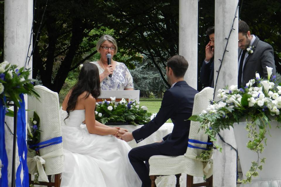 Celebrante Matrimonio Simbolico - Essenza Eventi