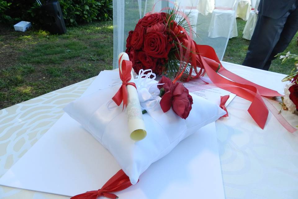 Celebrante Matrimonio Simbolico - Essenza Eventi