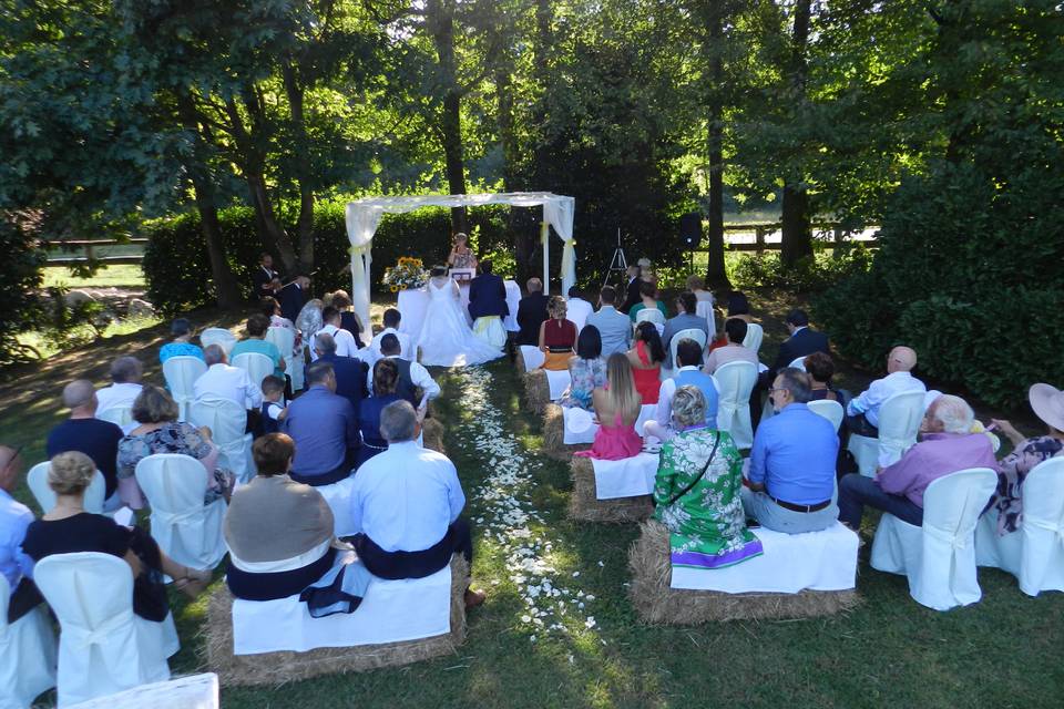 Celebrante Matrimonio Simbolico - Essenza Eventi