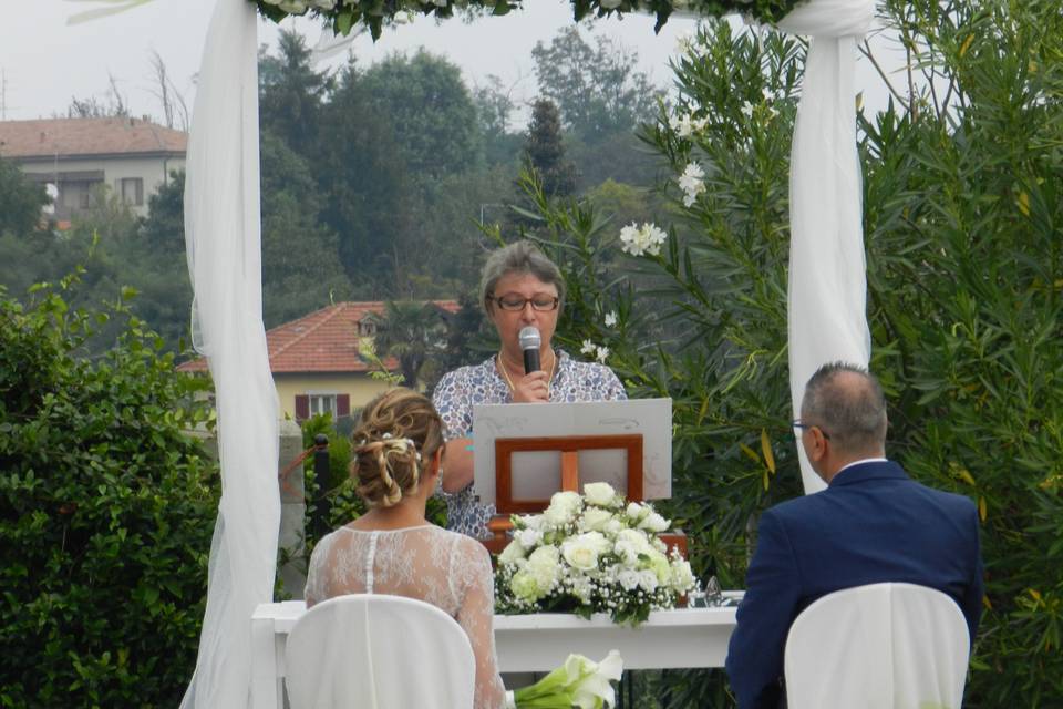 Celebrante Matrimonio Simbolico - Essenza Eventi