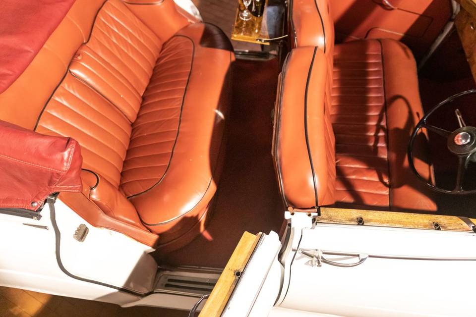 Interni Bentley S2 cabrio