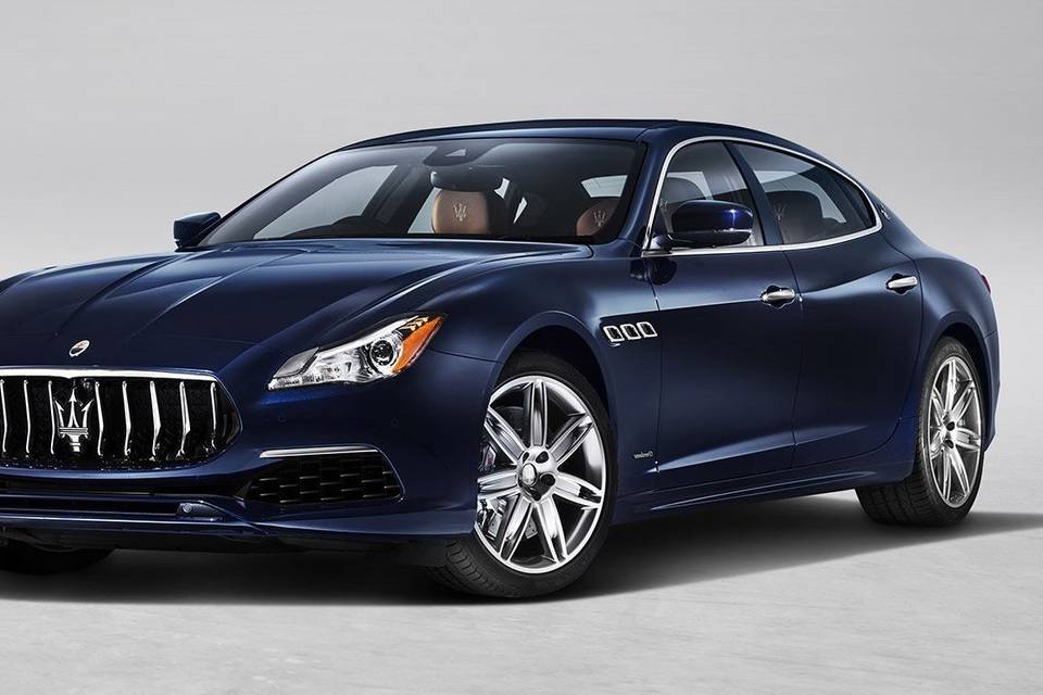 Maserati Quattroporte Blu