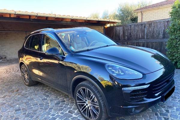 Porsche panamera 4s interni