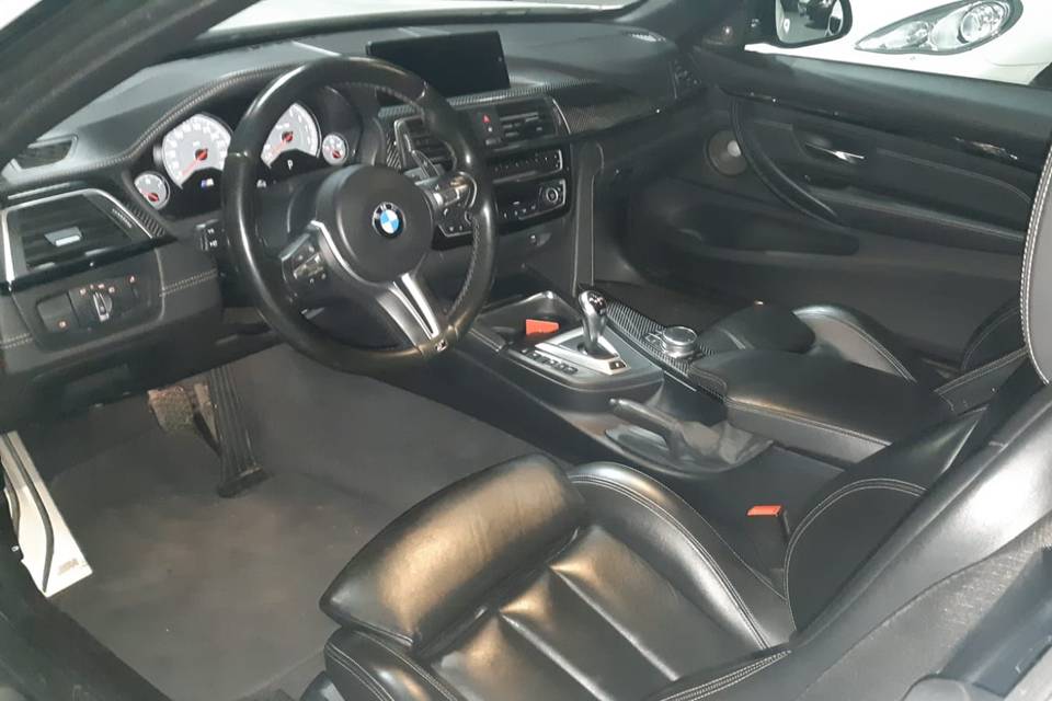 Bmw m4 interni