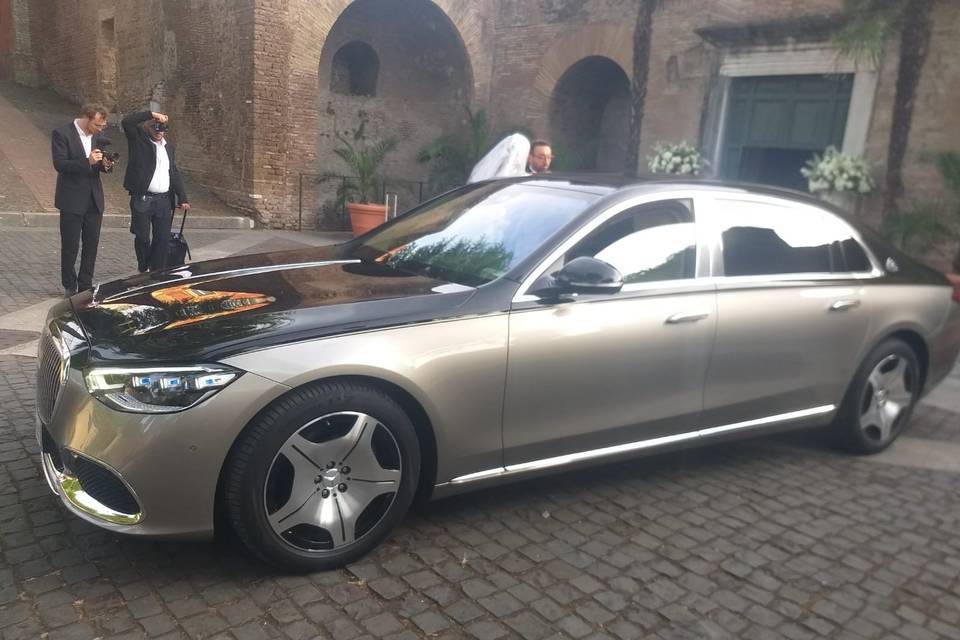 Mercedes maybach sposi