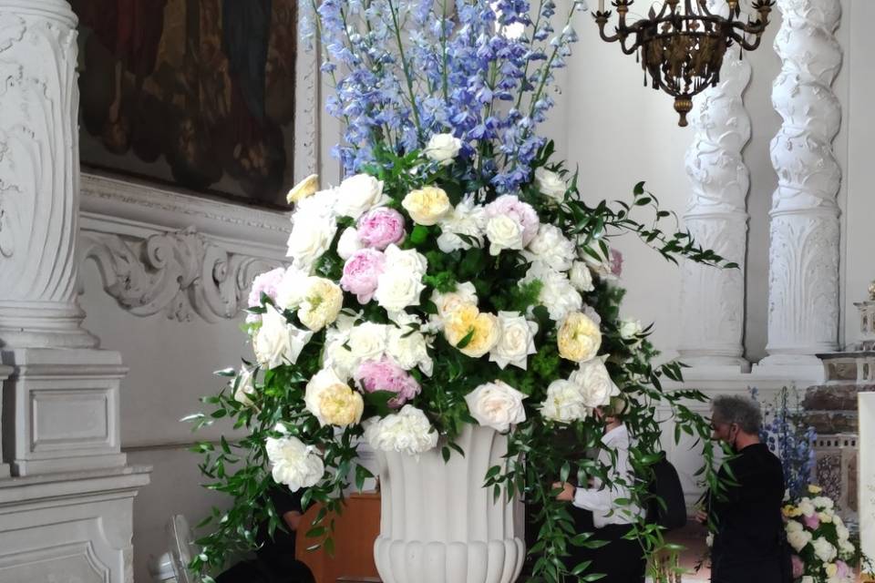 Mary Fiori Flower Designer