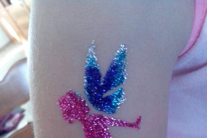 Glitter tatoo