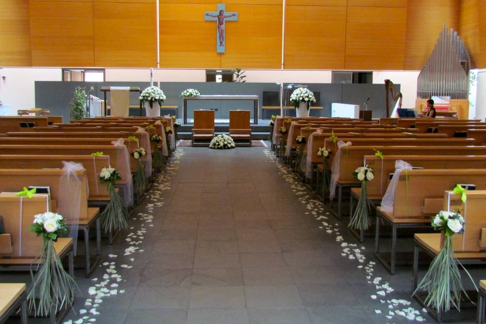 Allestimento chiesa moderna