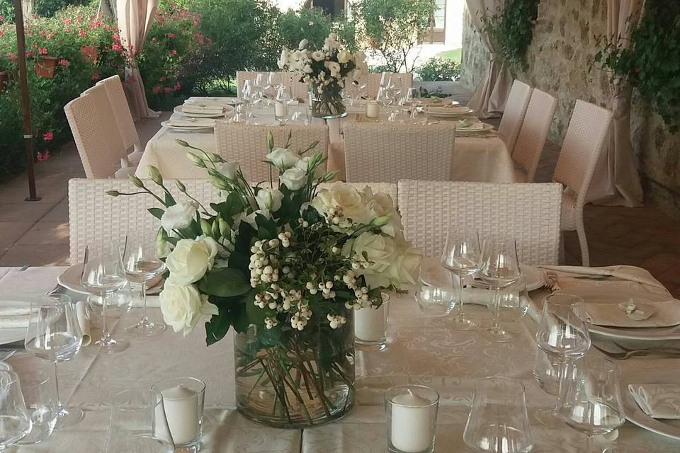 White wedding in Tuscany