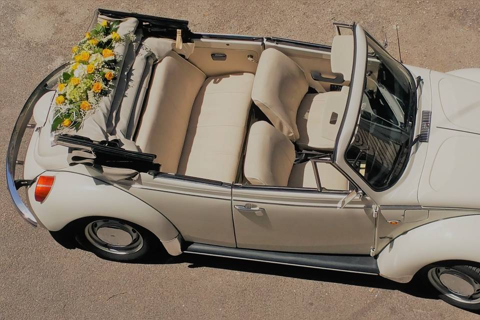 Maggiolino cabrio bianco