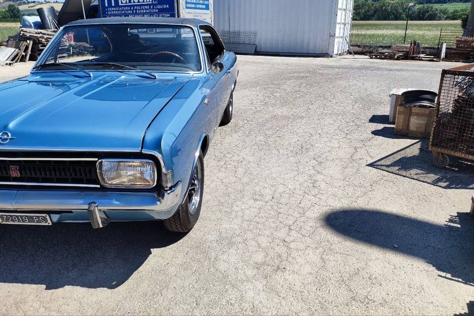 Opel Commodore A 1968 2.5GS