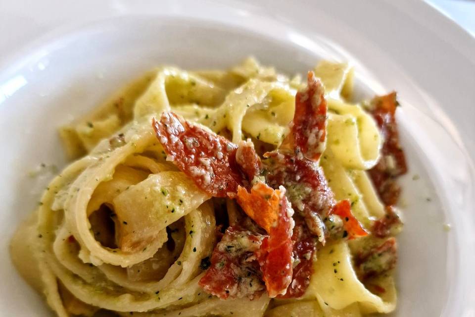 Fettuccine pesto di zucchine