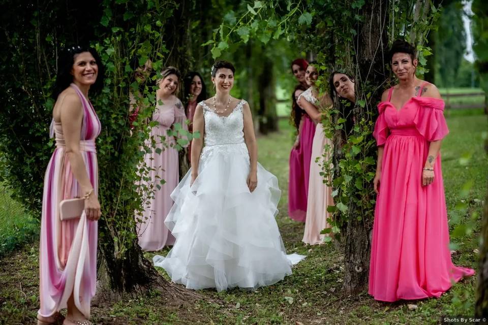 La sposa e le damigelle