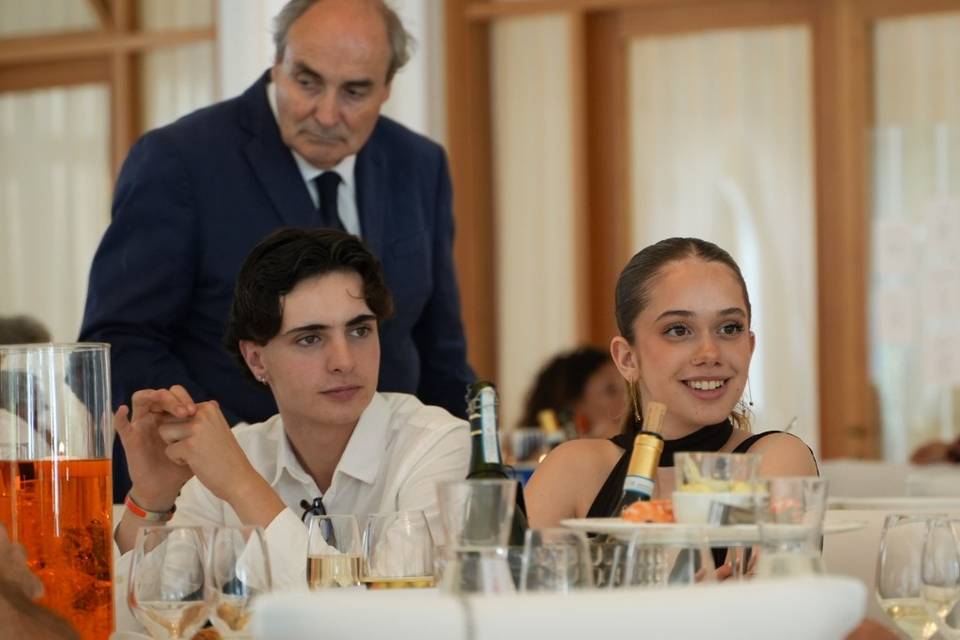 Ogni tavolo racconta qualcosa