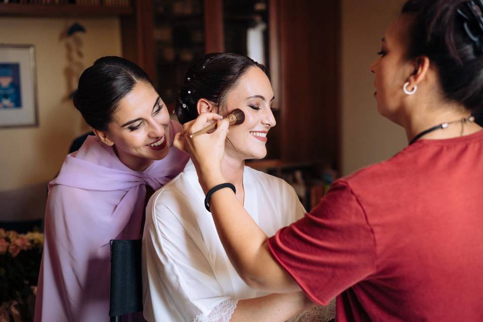 Make-up sposa e sorella