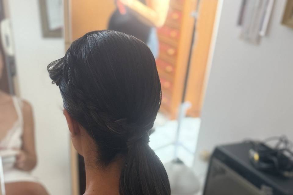 Coda bassa elegante con onde