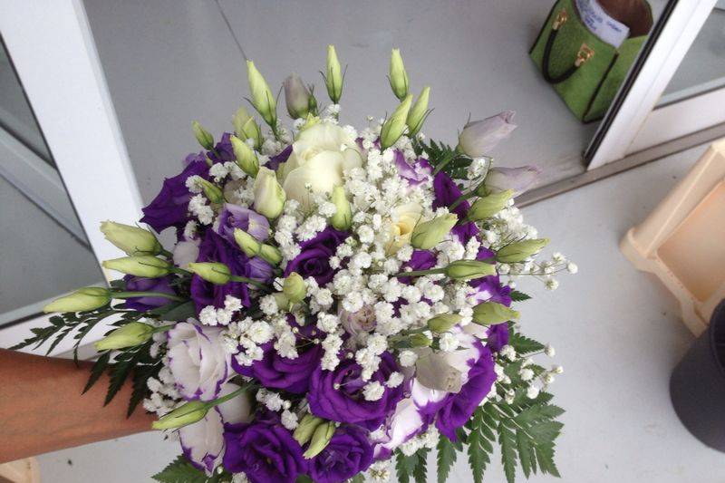 Bouquet lisianthus e gypso