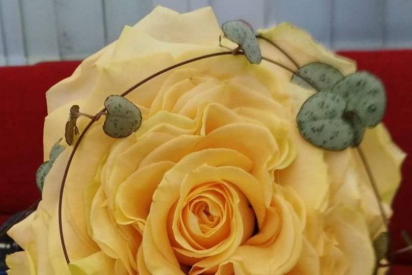 Bouquet sposa rose e ranuncoli
