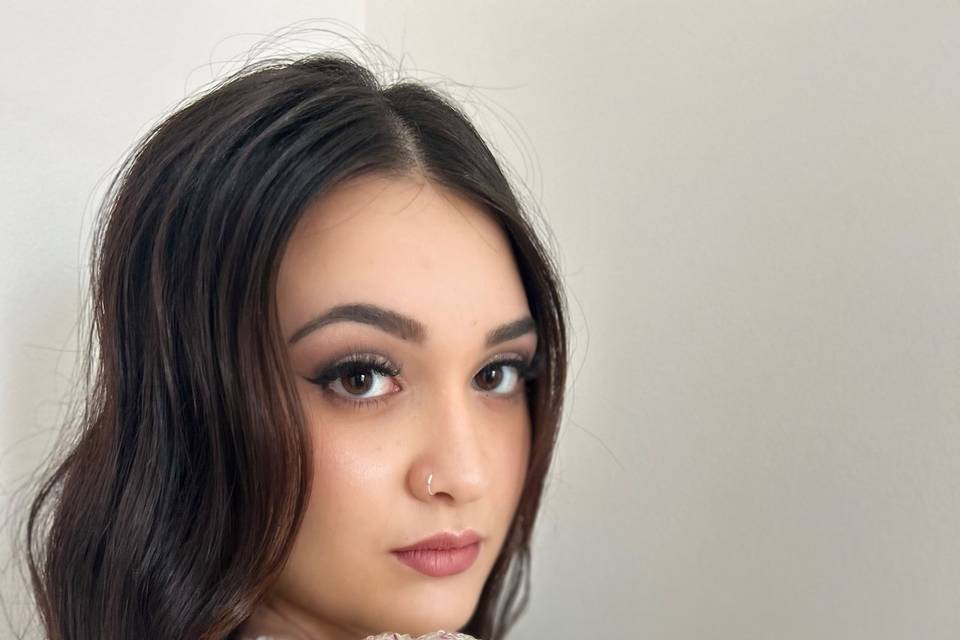 Glam make-up
