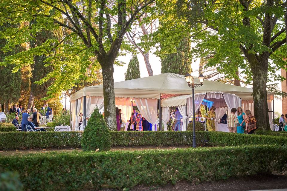 Aperitivo in giardino