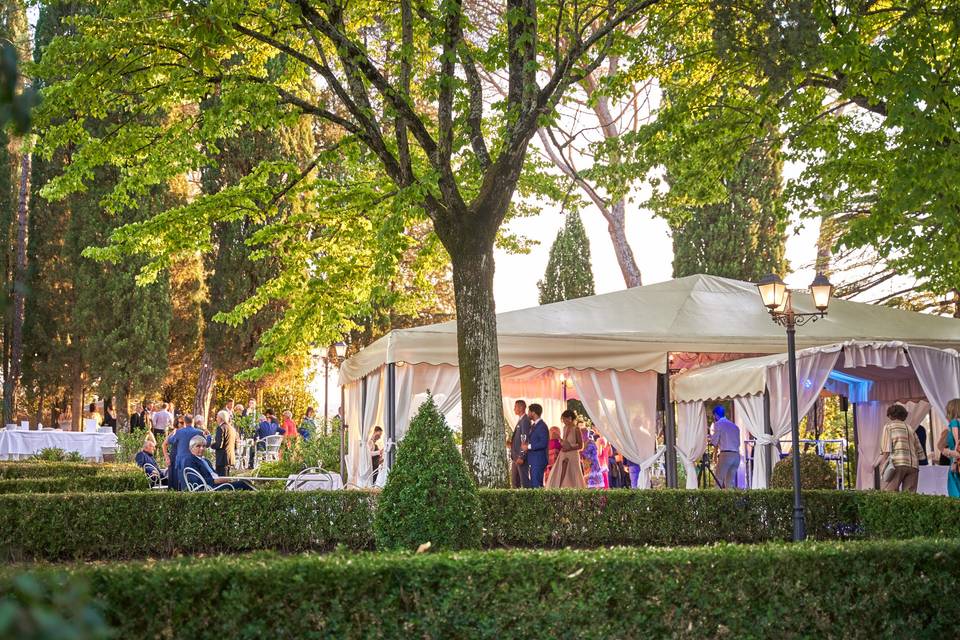 Aperitivo in giardino