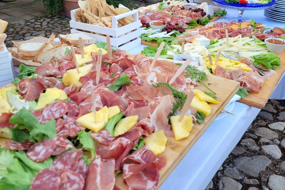 Buffet di salumi e formaggi