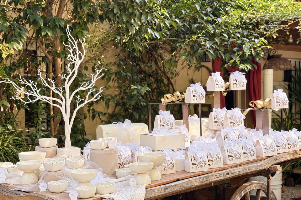 Allestimento tavolo bomboniere