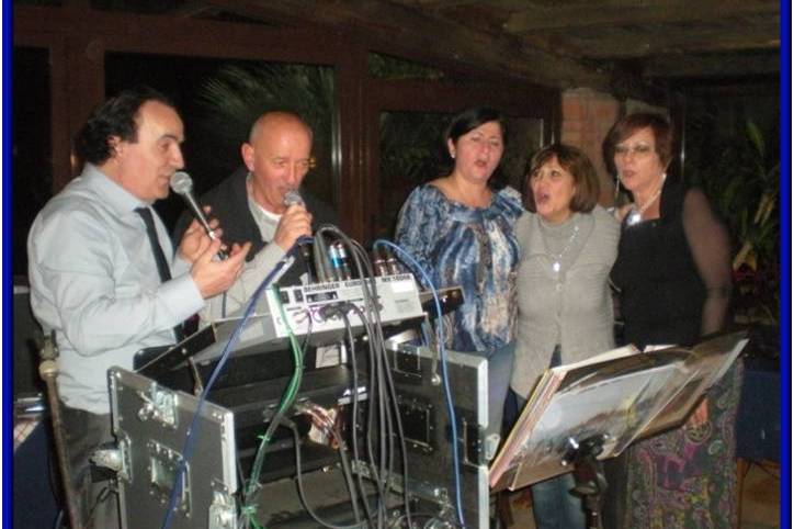 Su richiesta karaoke per tutti