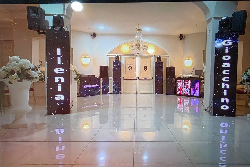 Maxi schermi scomposto